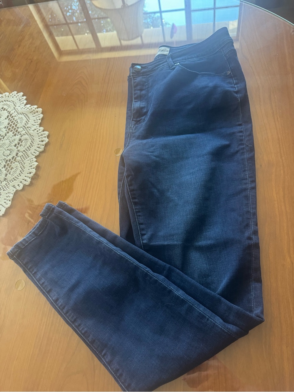 lola Women's Skinny Jeans in Dark Blue Wash